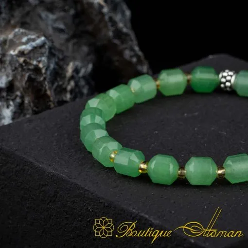 Emerald Green Beaded Elastic Bracelet - Image 3