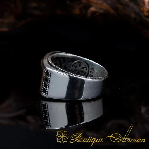 Elegant Cut Black Carbon Silver Ring - Image 4