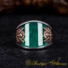 Curved Green Aqeeq Silver Ring With Coat of Arms