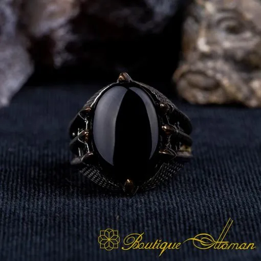 Black Onyx Claw Sides Silver Ring - Image 3