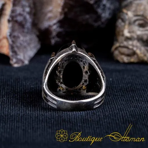 Black Onyx Claw Sides Silver Ring - Image 5