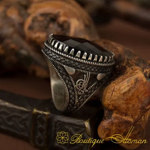 Big Oval Faceted Cut Zircon Ring - Image 4