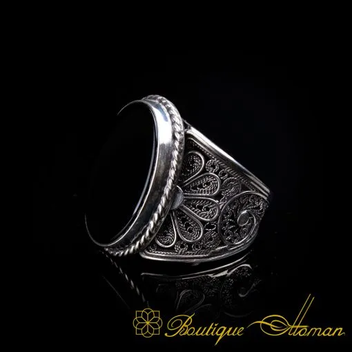 Filigree Handmade Ring with Flat Black Aqeeq - Image 3