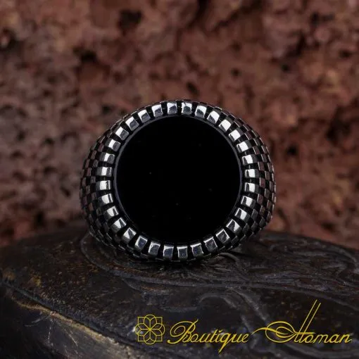 Alternative view of Round Black Aqeeq Grid Pattern Silver Ring