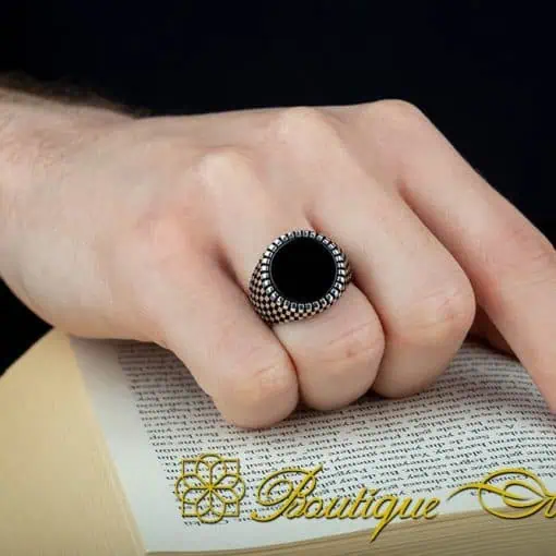 Round Black Aqeeq Grid Pattern Silver Ring - Image 6