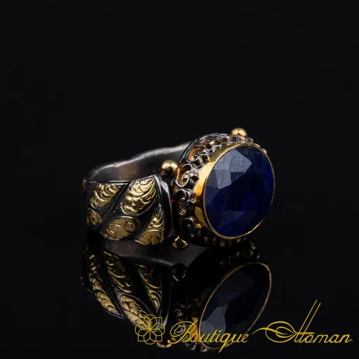 Sapphire Elegant Gilded Oxidized Ring