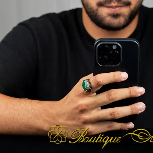 Emerald Elegant Gilded Oxidized Ring