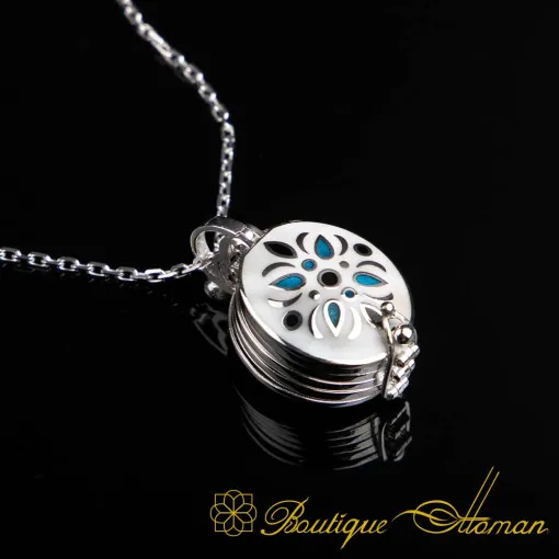 Blossom Motif Seven Blessed Verses Silver Necklace