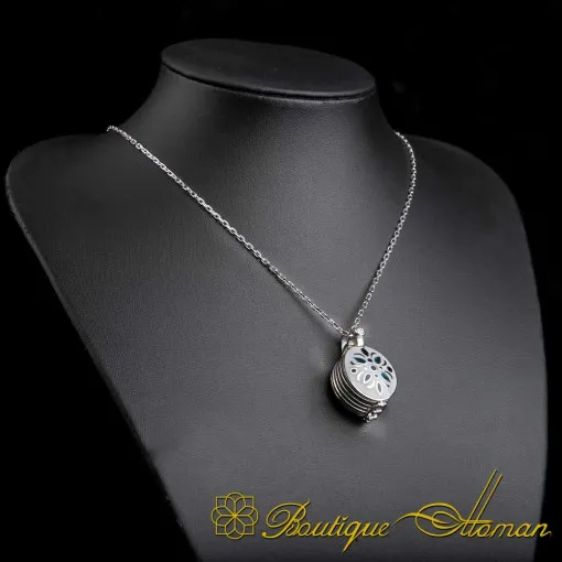 Blossom Motif Seven Blessed Verses Silver Necklace