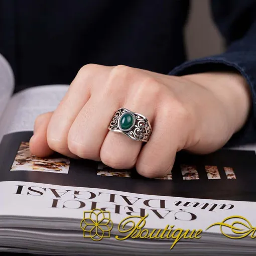 Green Aqeeq Intricate Silver Ring