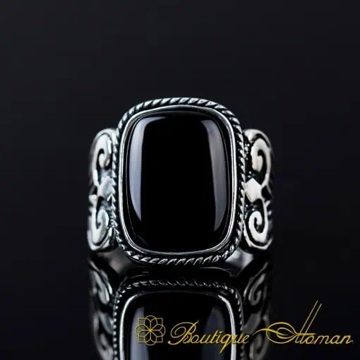 Black Aqeeq Onyx Rectangle Spear Silver Ring