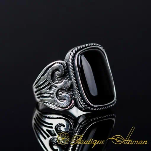 Black Aqeeq Onyx Rectangle Spear Silver Ring