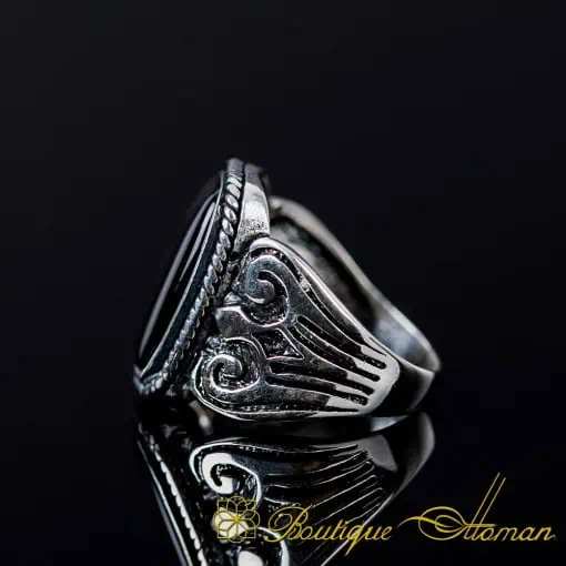 Black Aqeeq Onyx Rectangle Spear Silver Ring