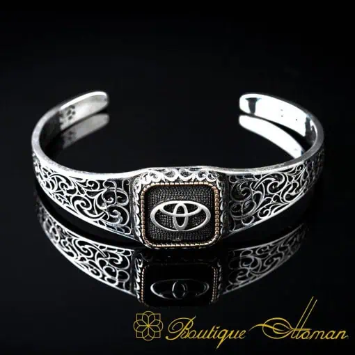 Car Logo Silver Cuff Bracelet for Toyota Owners