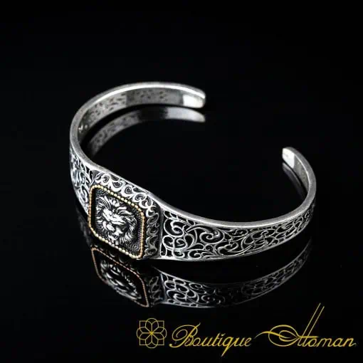 Lion Head Square Bracelet & Pendant Set