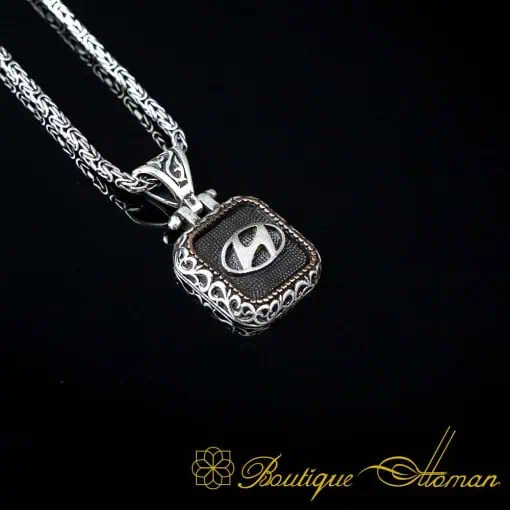 Car Logo Square Pendant with King Chain Necklace for Hyundai Owners