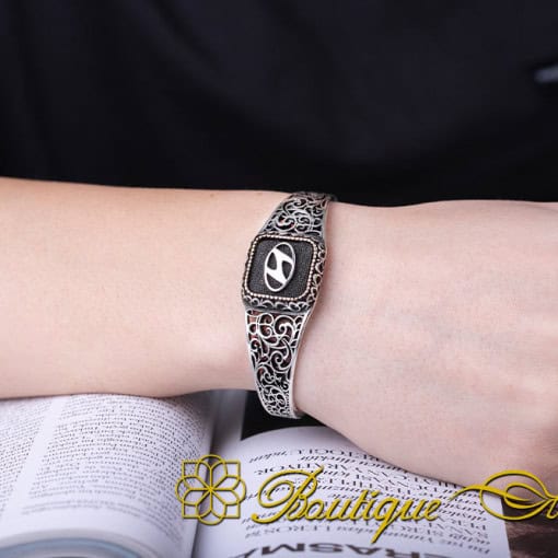 Car Logo Square Bracelet & Pendant Set for Hyundai Owners